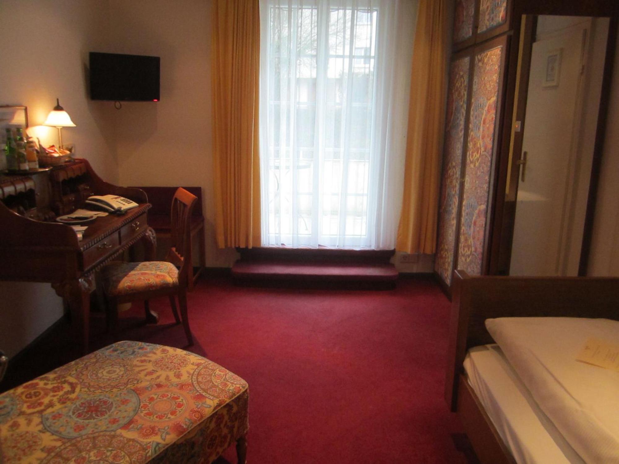Romantik Hotel Zur Sonne Μπάντενβαϊλερ Εξωτερικό φωτογραφία