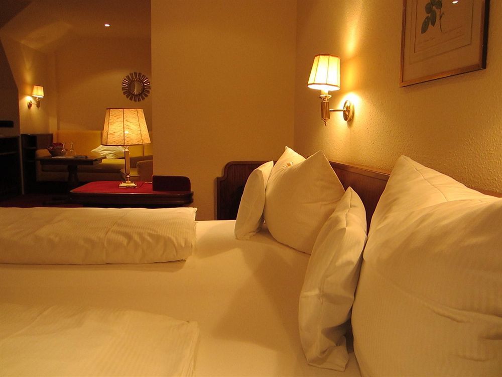 Romantik Hotel Zur Sonne Μπάντενβαϊλερ Εξωτερικό φωτογραφία